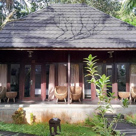 Kasuari Valley Beach Resort โซรง ภายนอก รูปภาพ