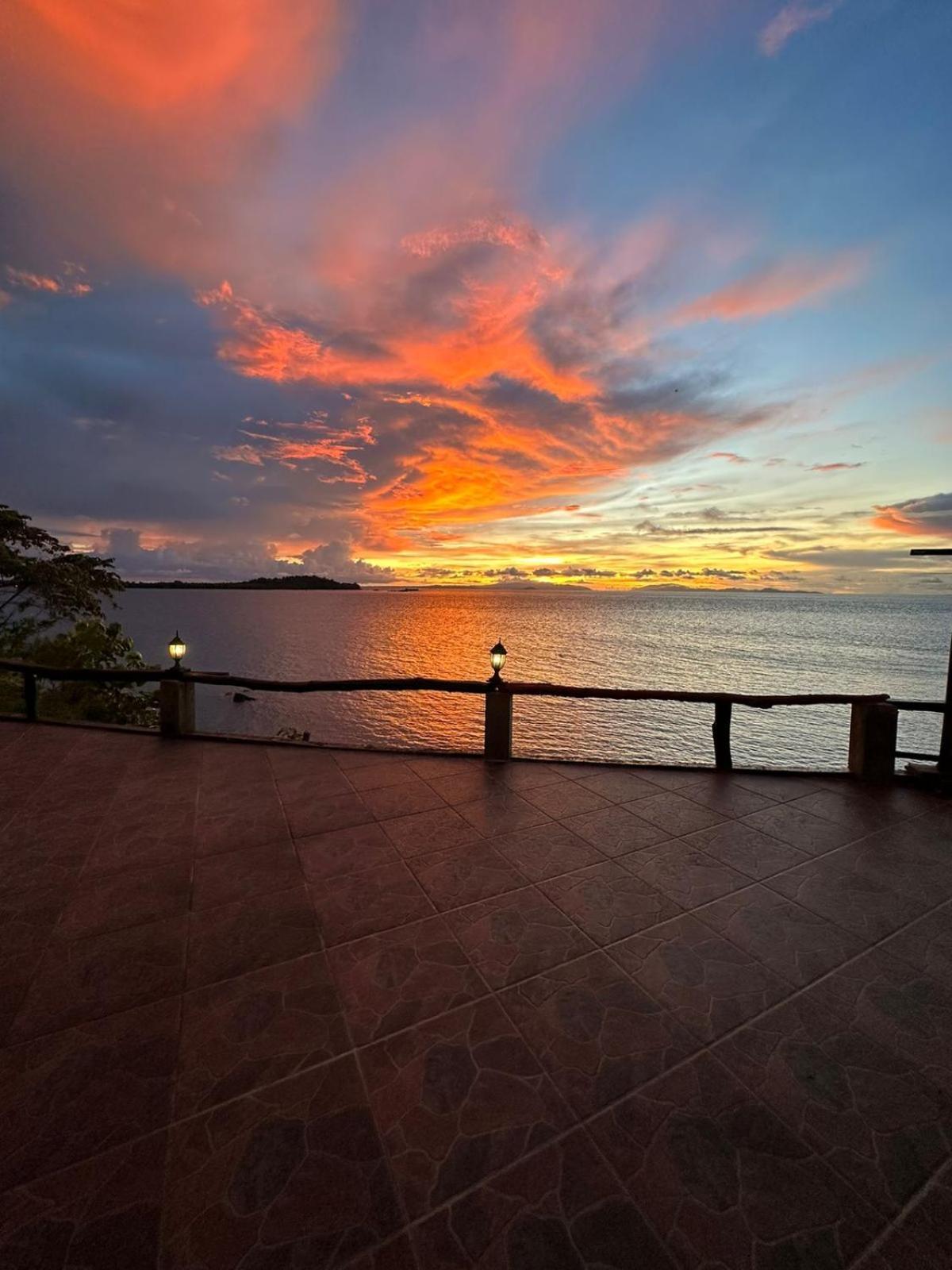 Kasuari Valley Beach Resort โซรง ภายนอก รูปภาพ