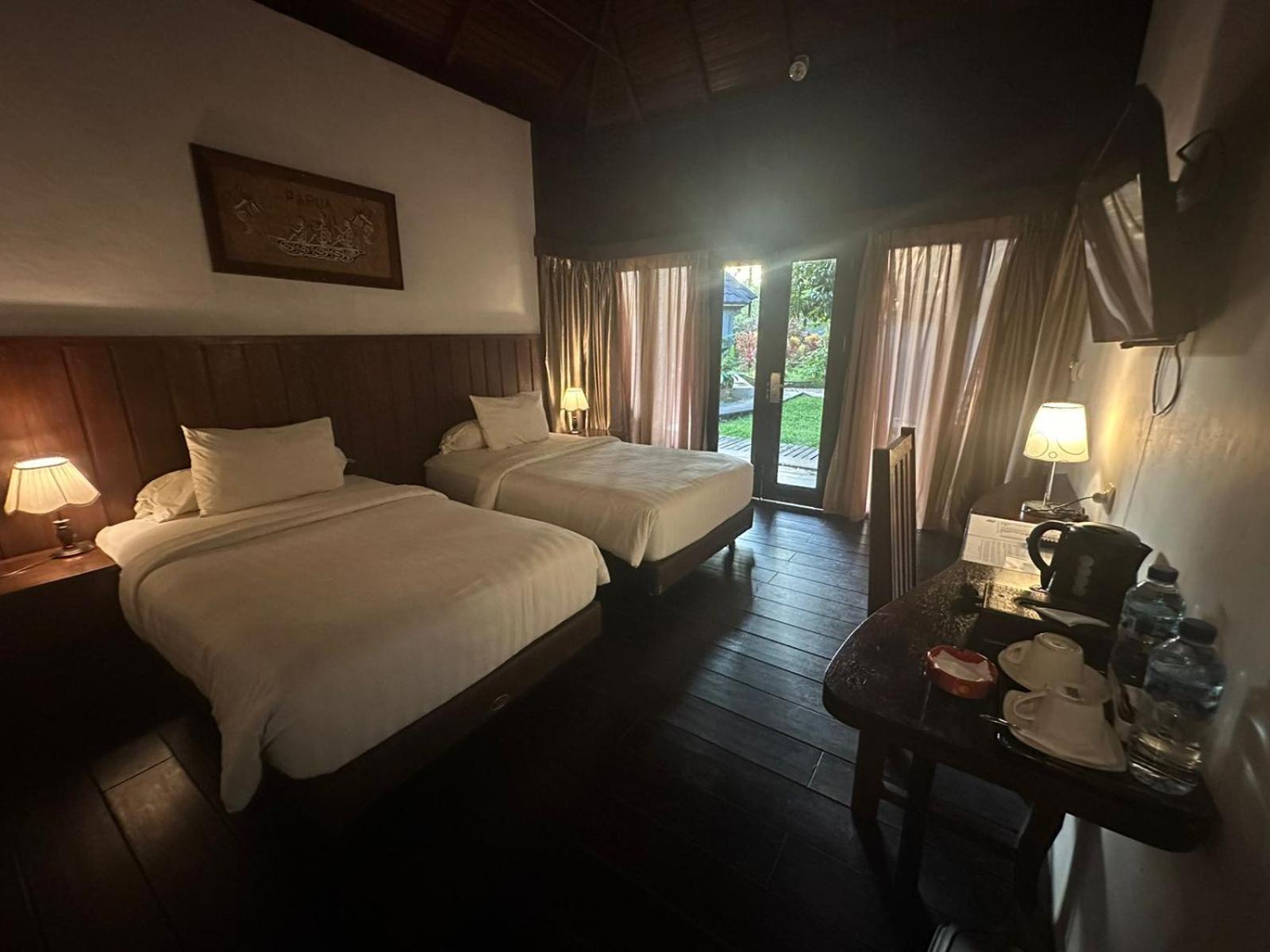 Kasuari Valley Beach Resort โซรง ภายนอก รูปภาพ